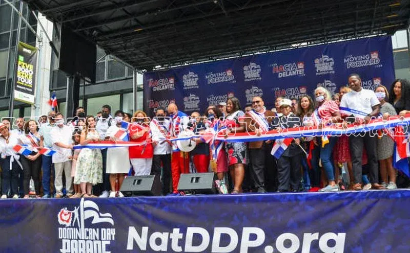 飞碟与赛车：不同类型的飞碟运动游戏体验